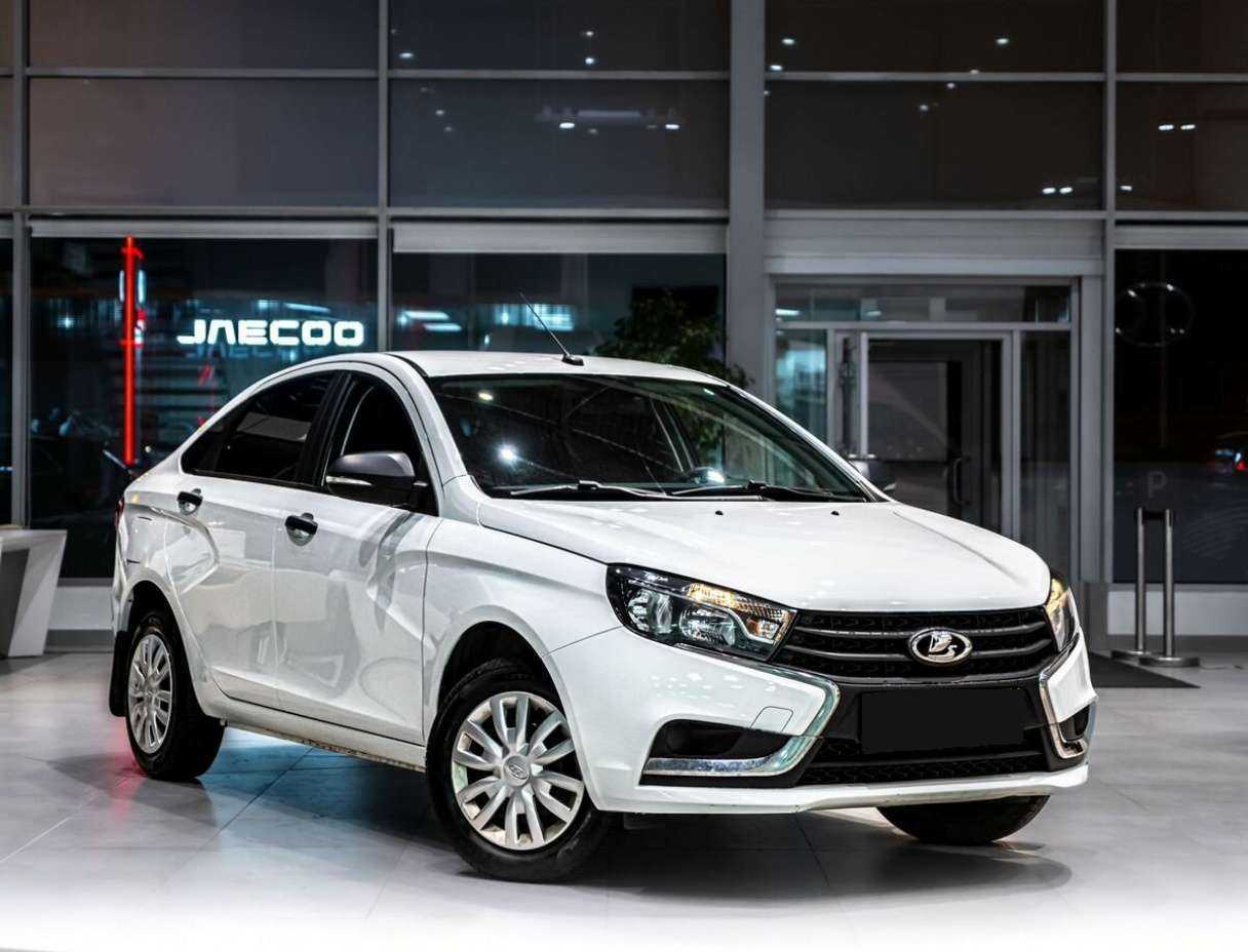 Lada (ВАЗ) Vesta, 2021 - фото №2