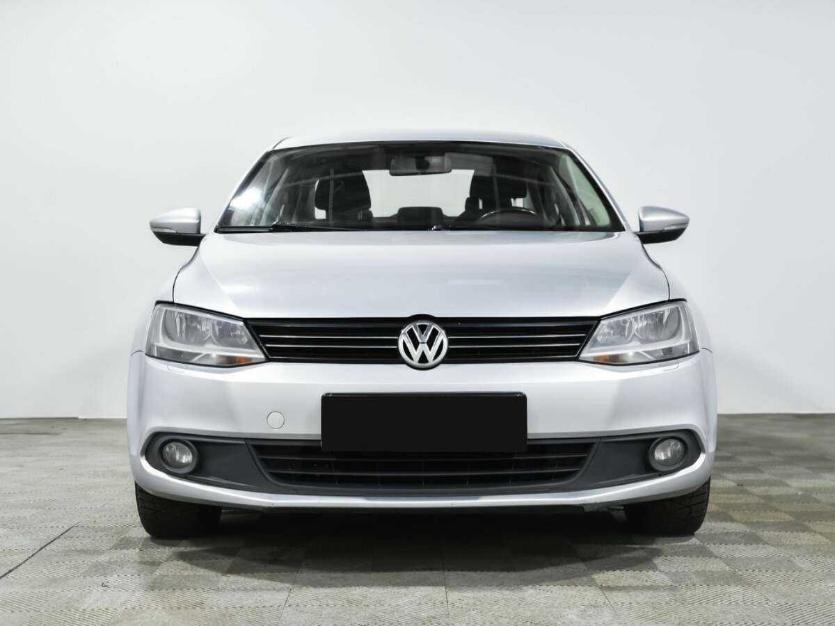 Volkswagen Jetta, 2012 - фото №2