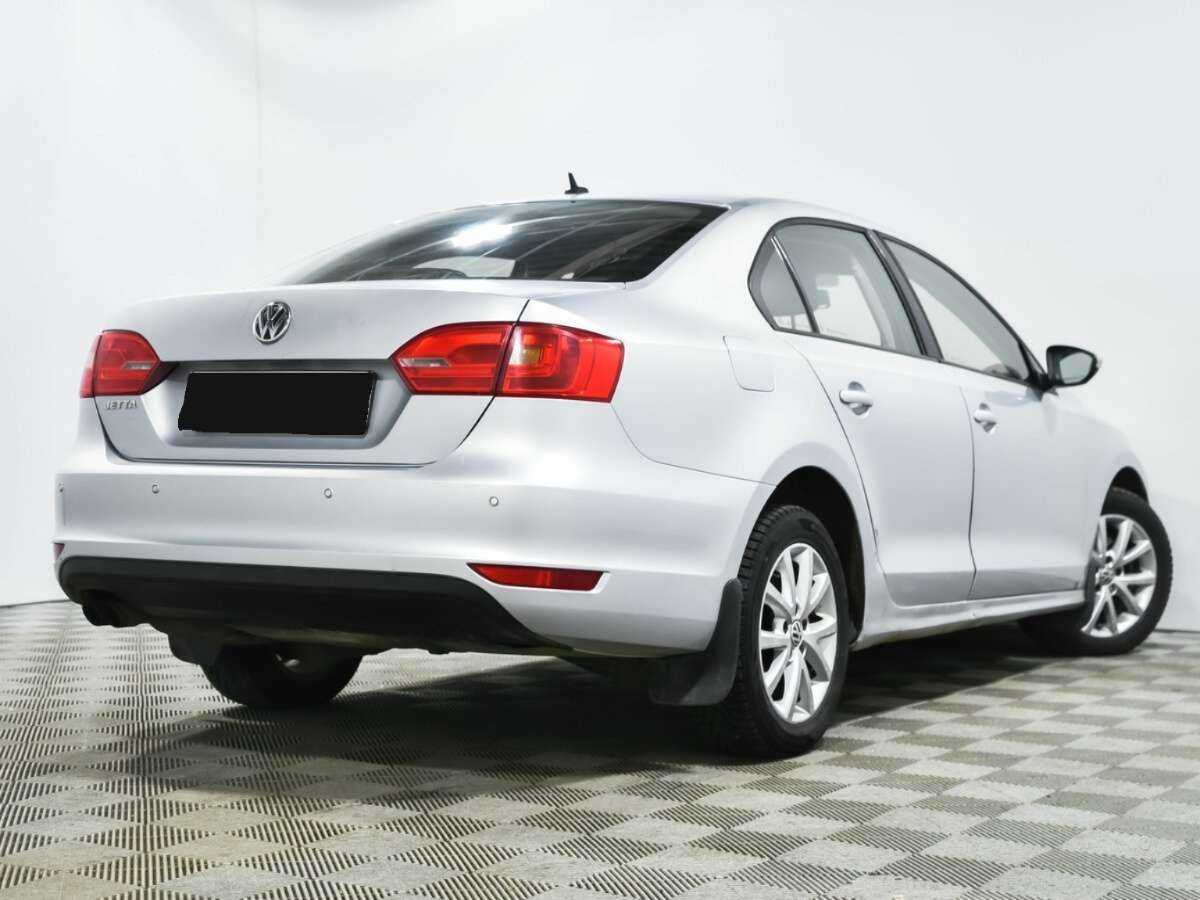 Volkswagen Jetta, 2012 - фото №4