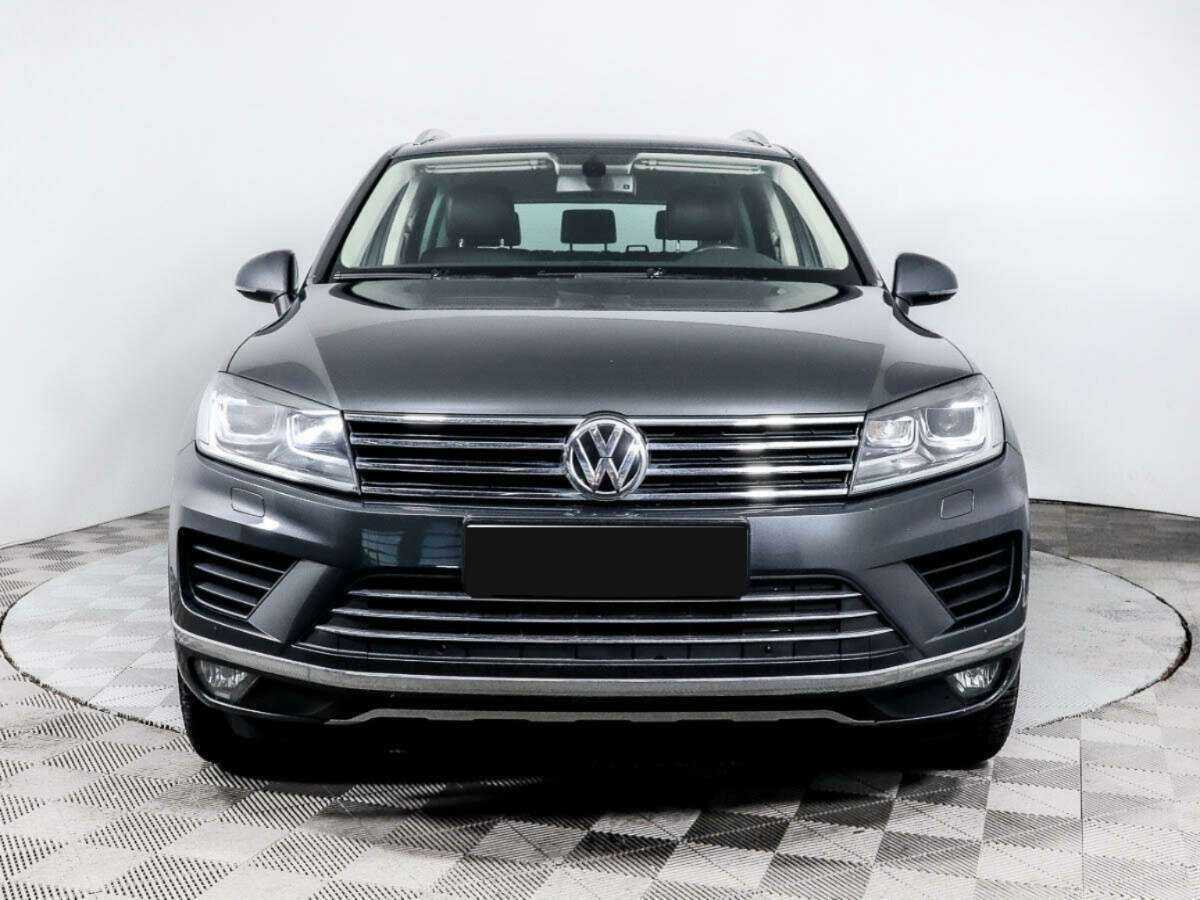 Volkswagen Touareg, 2016 - фото №2
