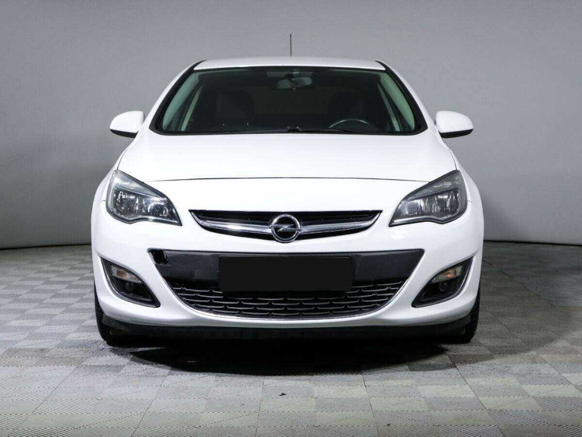 Opel Astra, 2013 - фото №2