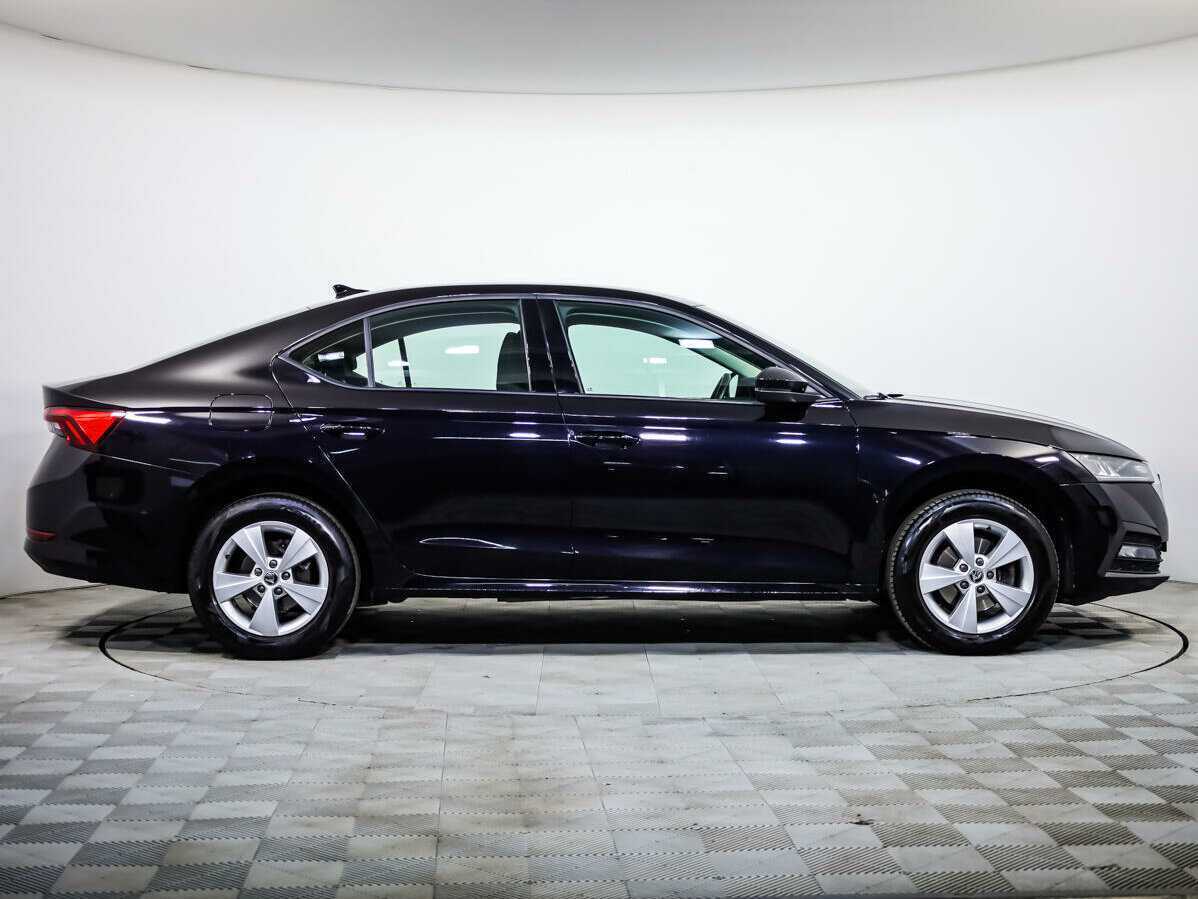 Skoda Octavia, 2021 - фото №3
