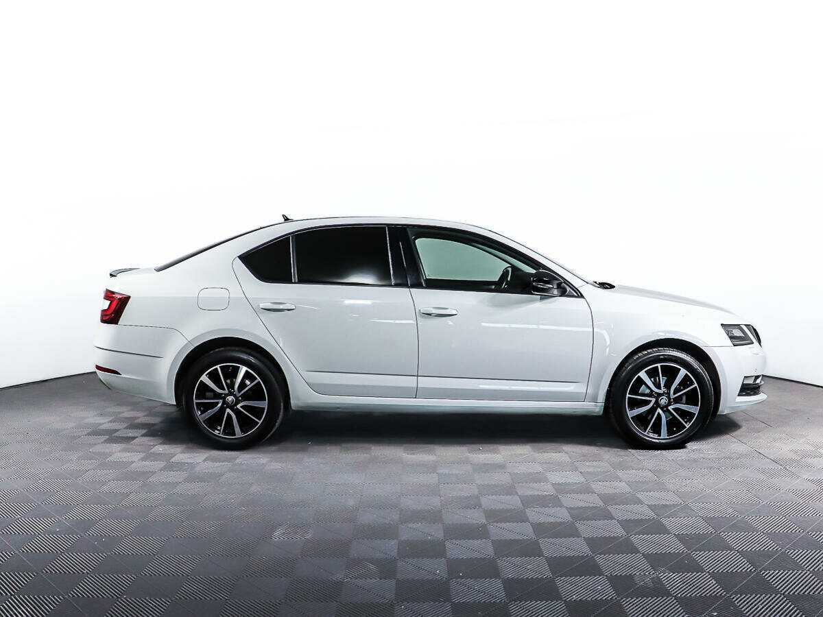 Skoda Octavia, 2018 - фото №4