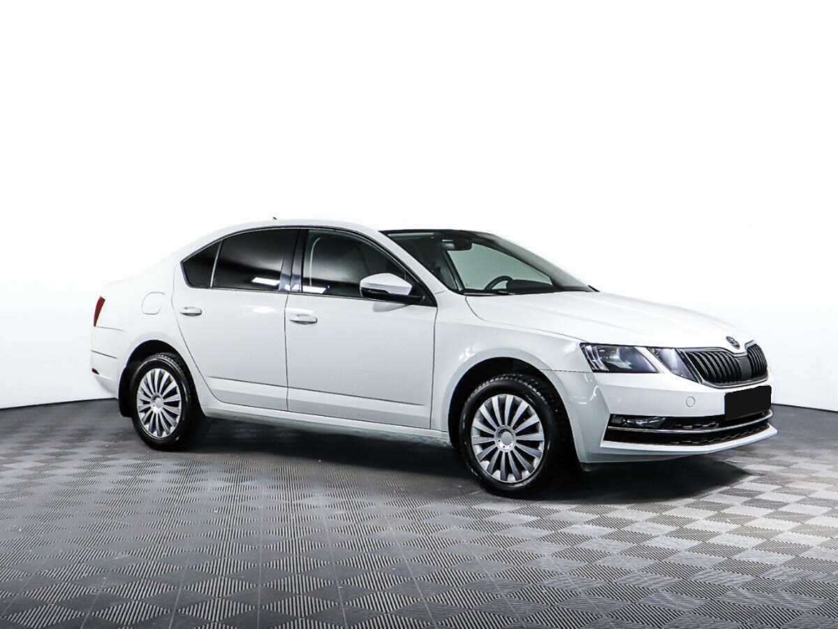 Skoda Octavia, 2018 - фото №3