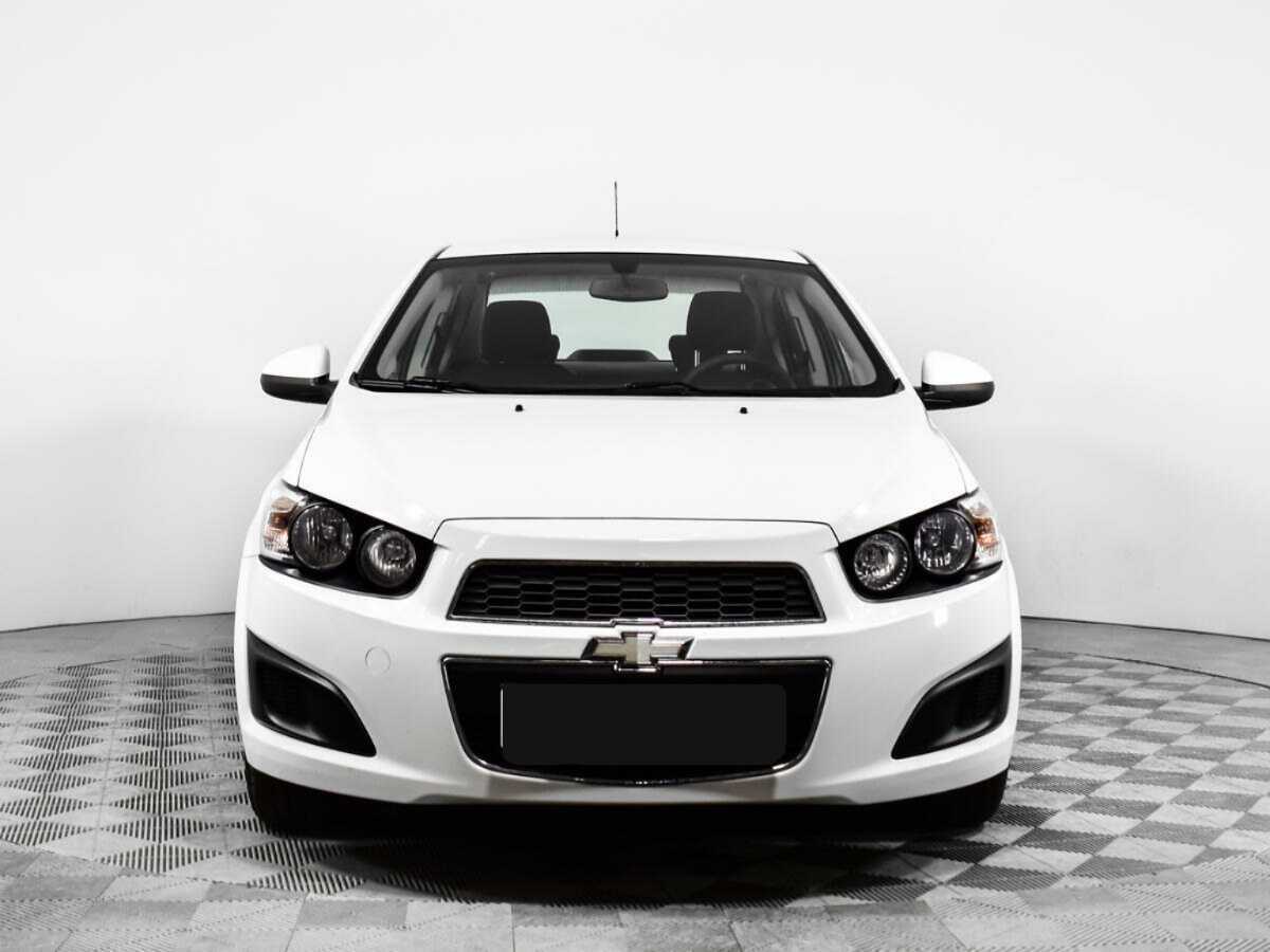 Chevrolet Aveo, 2014 - фото №2