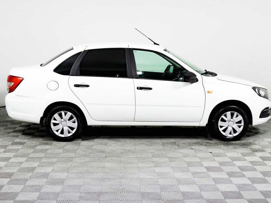 Lada (ВАЗ) Granta, 2019 - фото №4