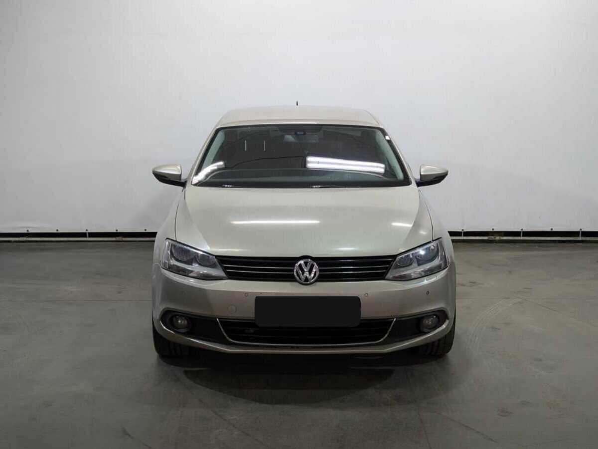 Volkswagen Jetta, 2012 - фото №2