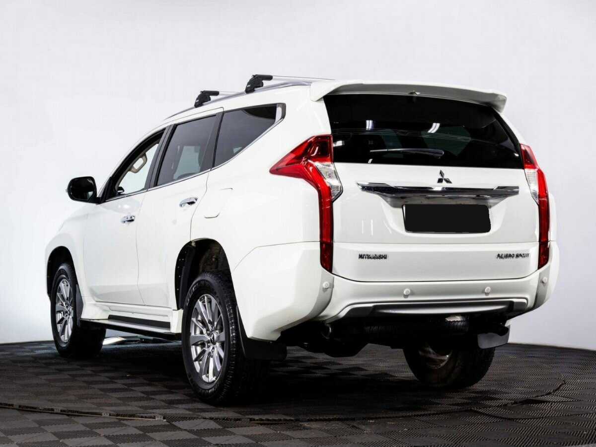 Mitsubishi Pajero Sport, 2017 - фото №4
