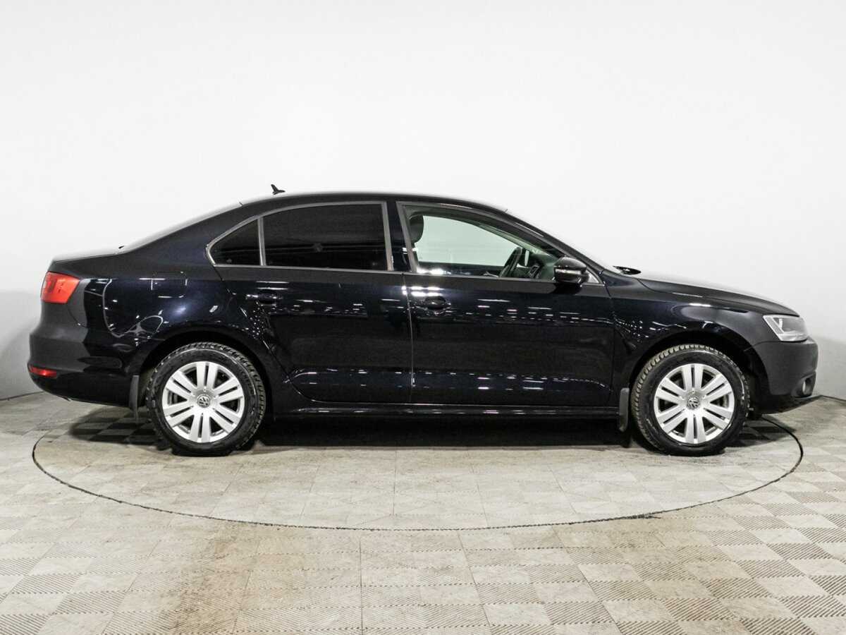 Volkswagen Jetta, 2012 - фото №4