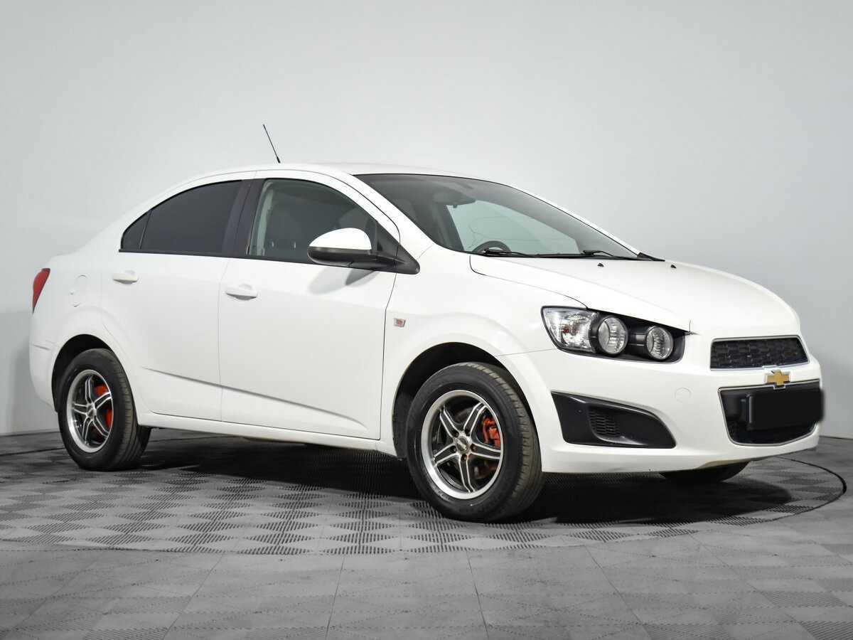Chevrolet Aveo, 2014 - фото №3