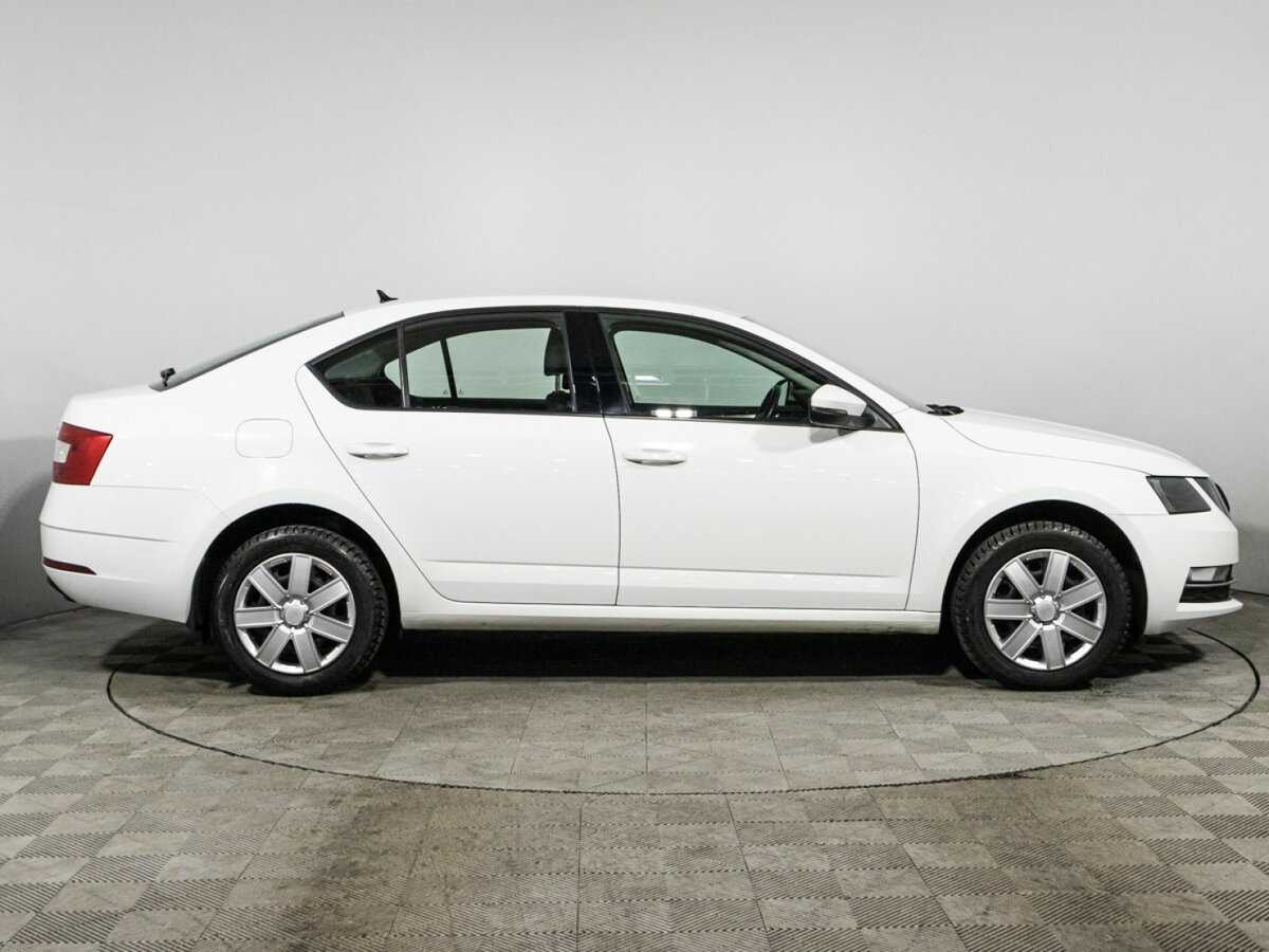 Skoda Octavia, 2020 - фото №4