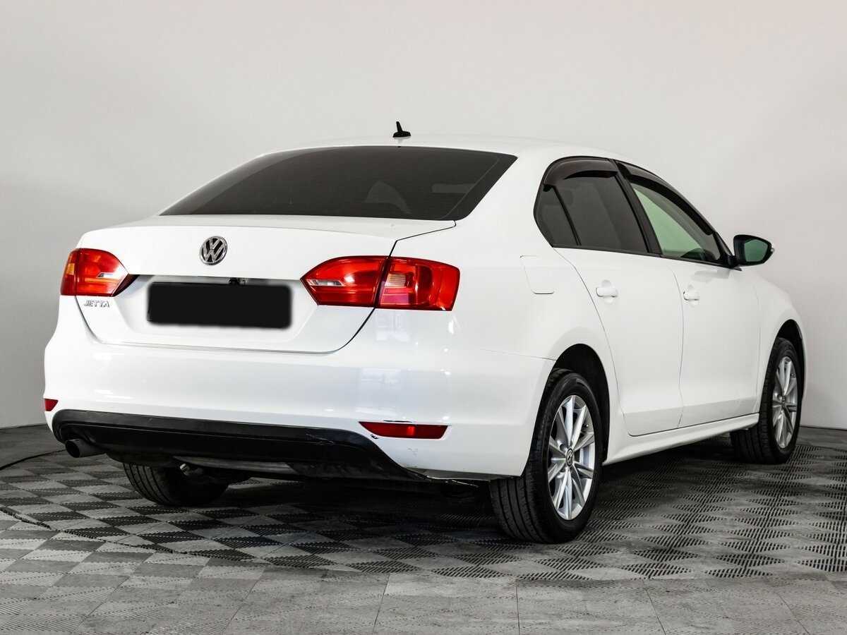Volkswagen Jetta, 2012 - фото №4
