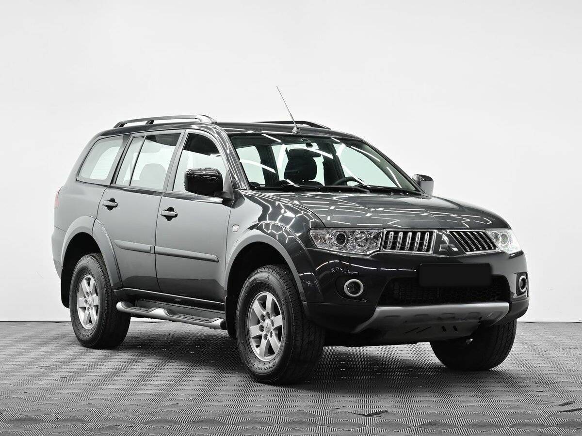 Mitsubishi Pajero Sport, 2012 - фото №2