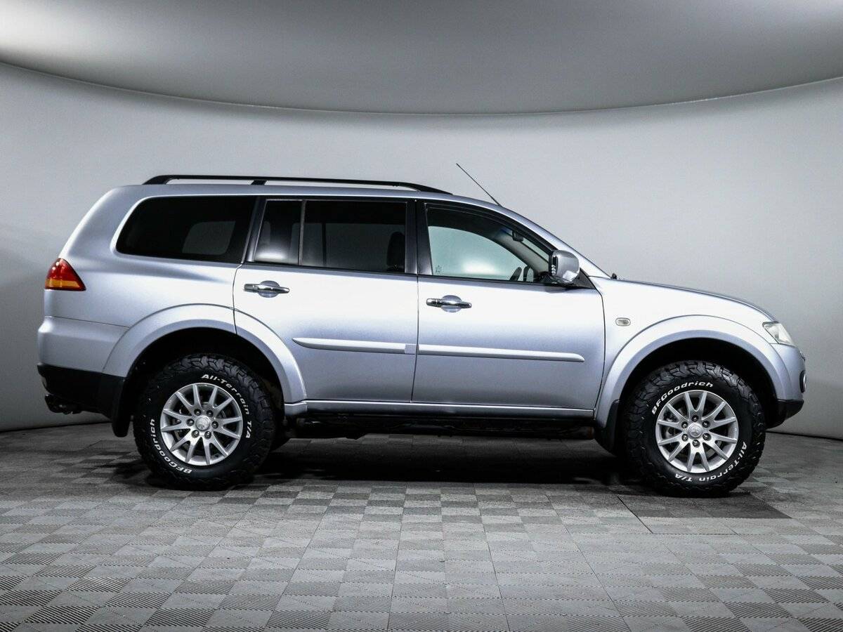 Mitsubishi Pajero Sport, 2013 - фото №4