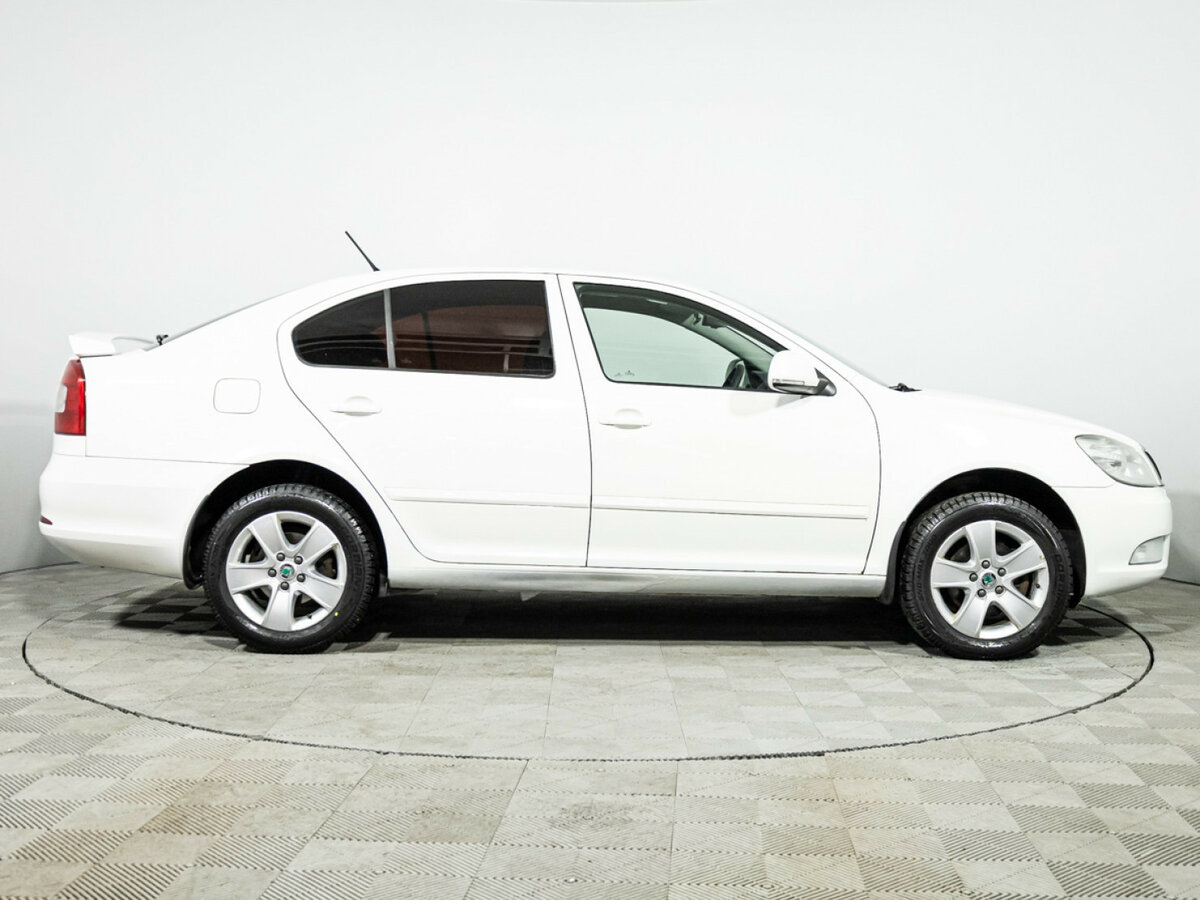 Skoda Octavia II (A5) Рестайлинг, 2012 - фото №4