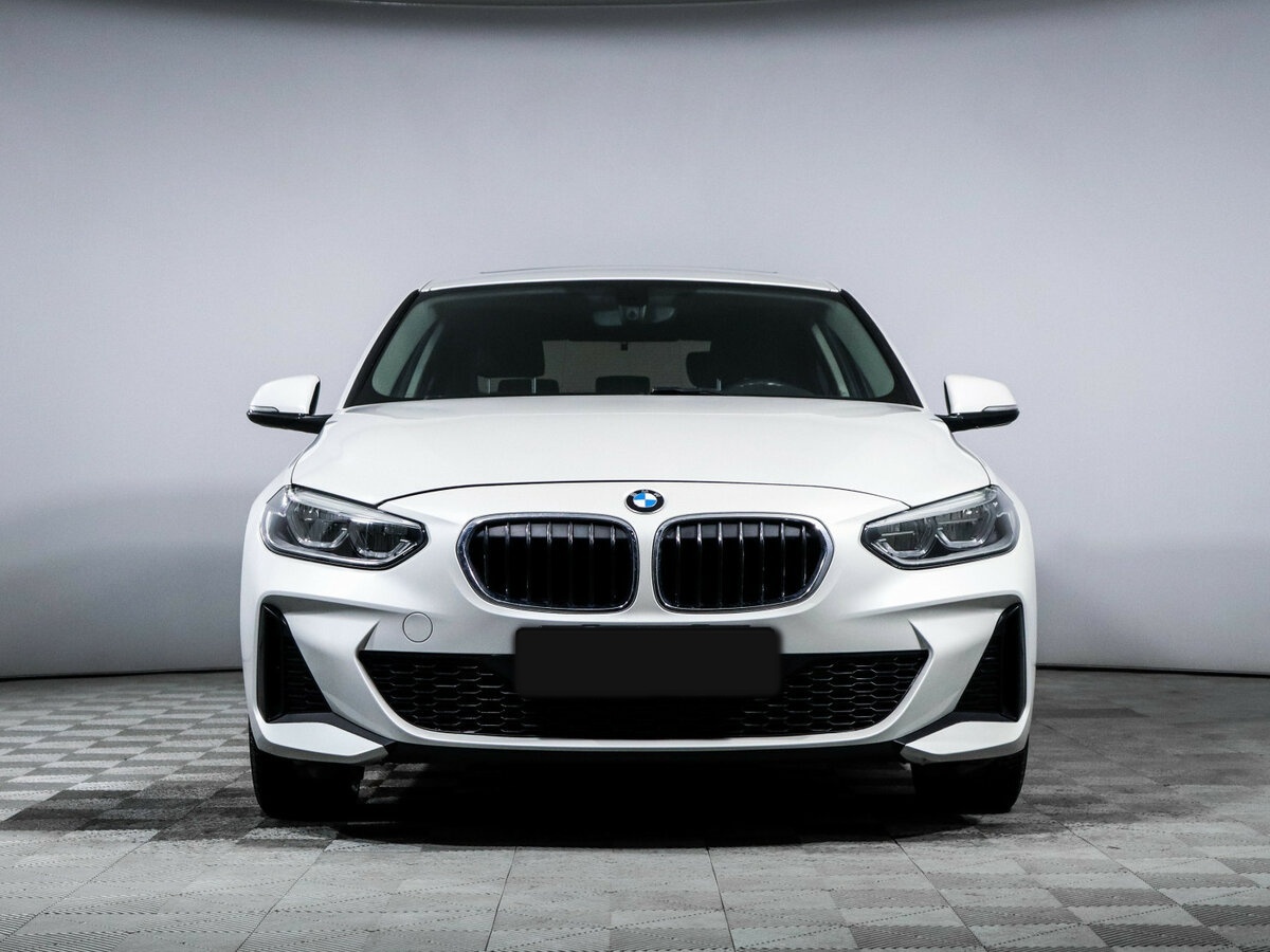 BMW 1 серии 120i III (F52) Рестайлинг, 2020 - фото №2