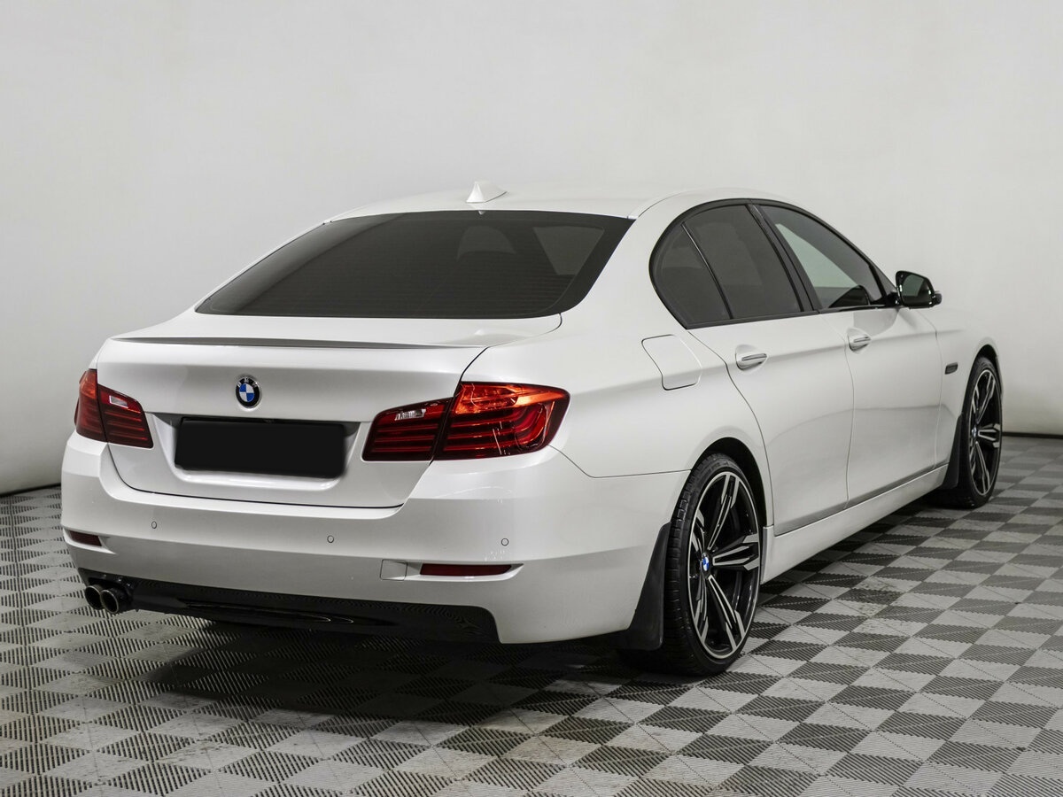 BMW 5 серии 528i xDrive VI (F10/F11/F07) Рестайлинг, 2016 - фото №4