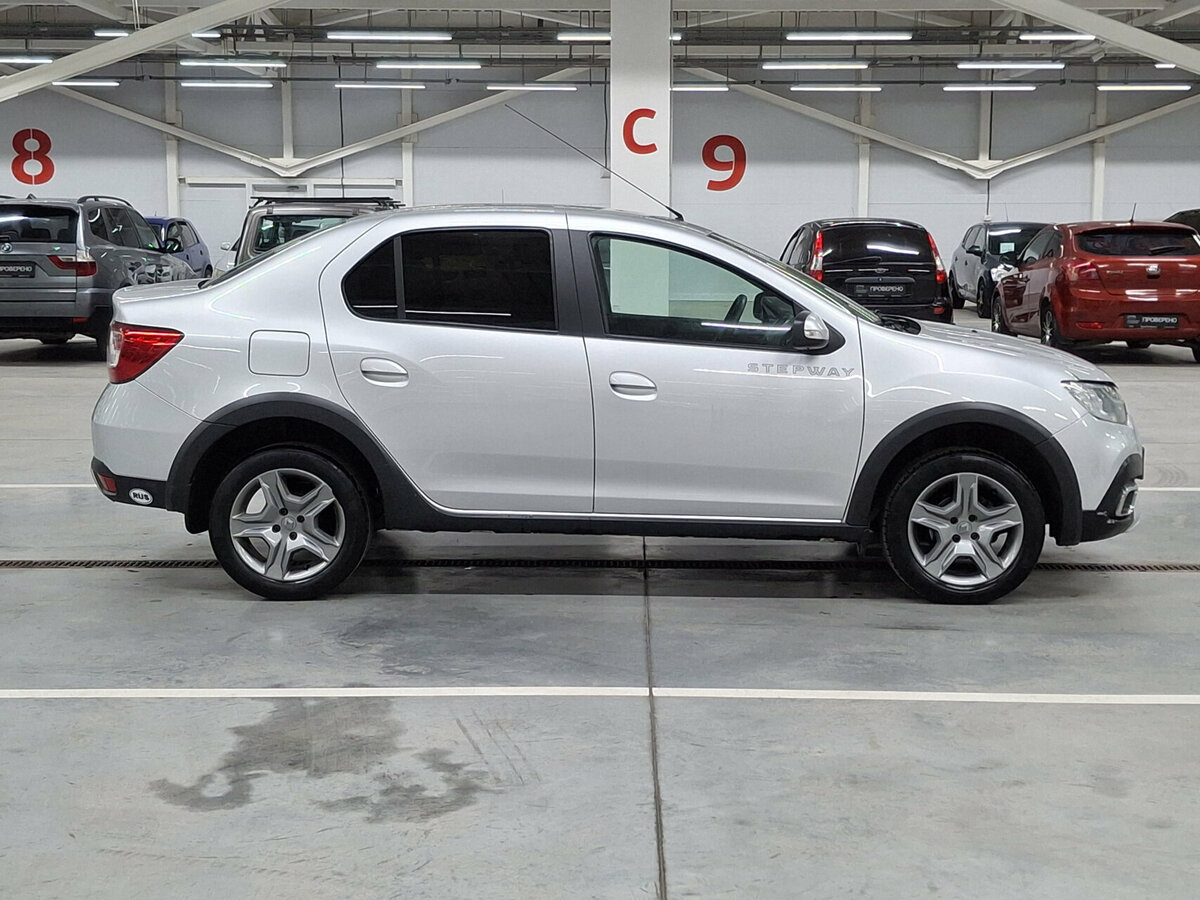 Renault Logan Stepway II Рестайлинг, 2020 - фото №4