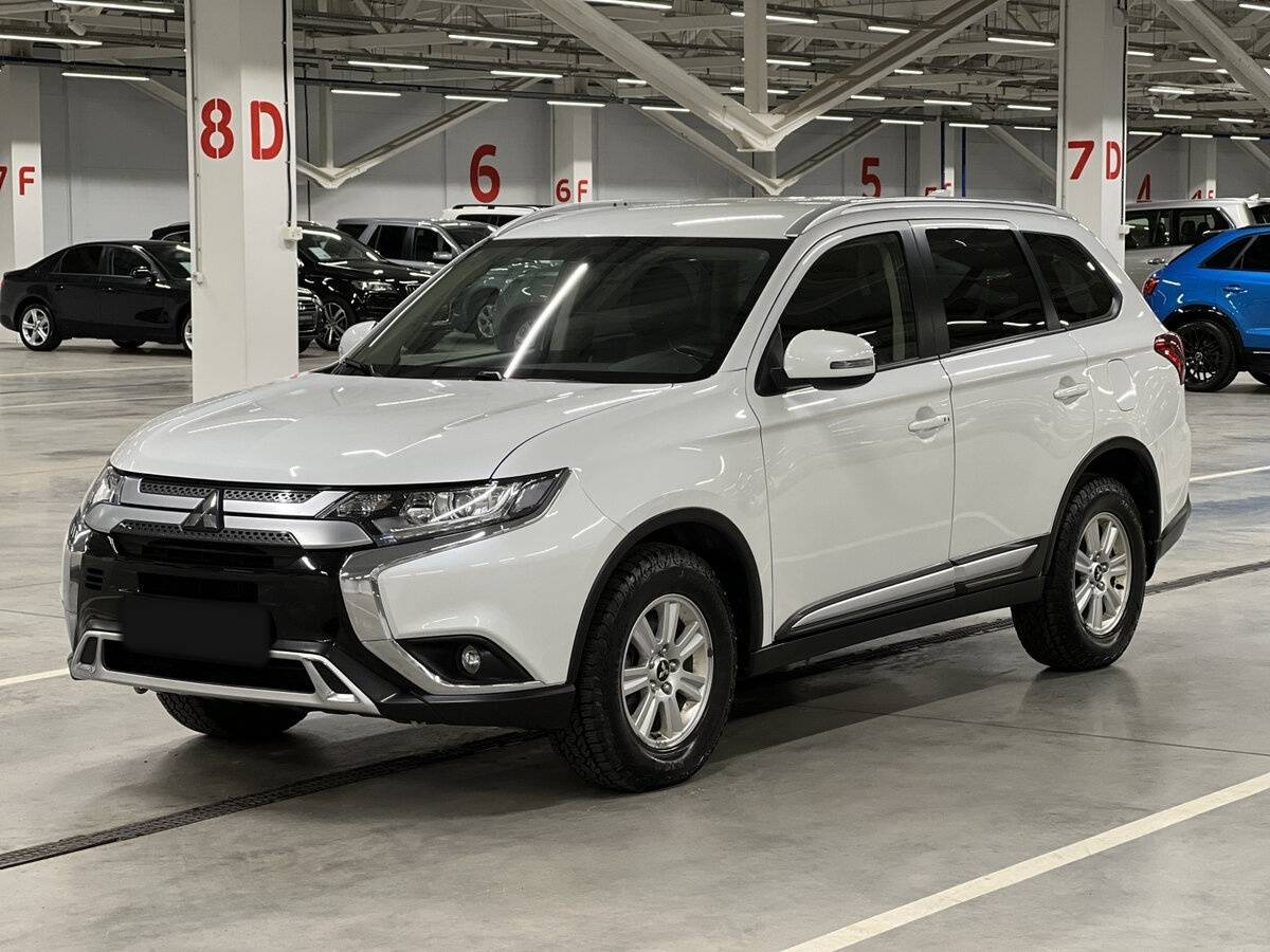 Mitsubishi Outlander, 2021